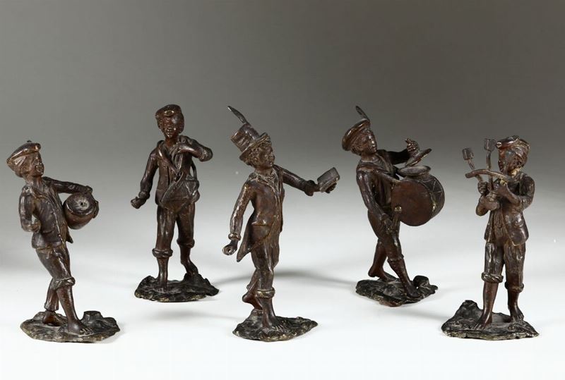 Gruppo di cinque musicanti in metallo, fonditore del XX secolo  - Auction Ceramics and Antiquities - Cambi Casa d'Aste