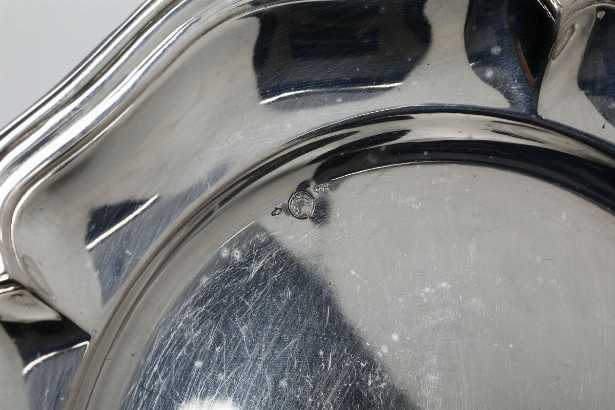 Diciannove Piatti e Dodici Coppette in Argento, Varie Manifatture Italiane del XX Secolo
