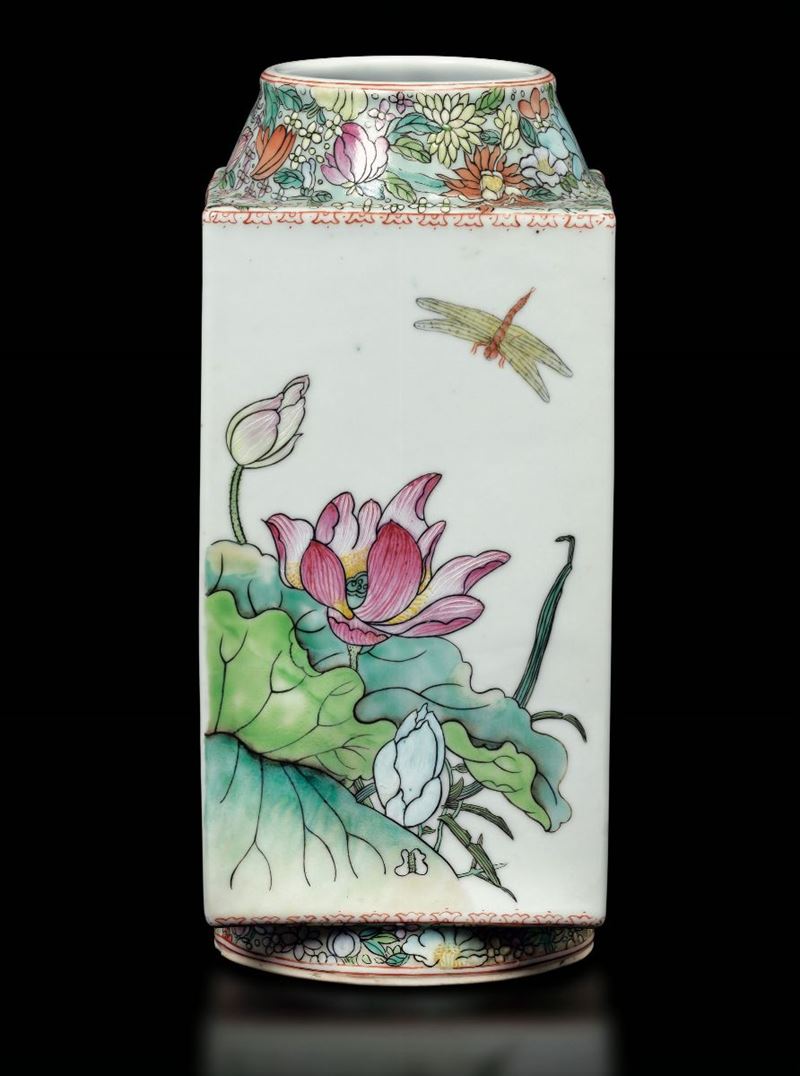 A porcelain vase, China, Republic, 1900s  - Auction Oriental Art - Cambi Casa d'Aste