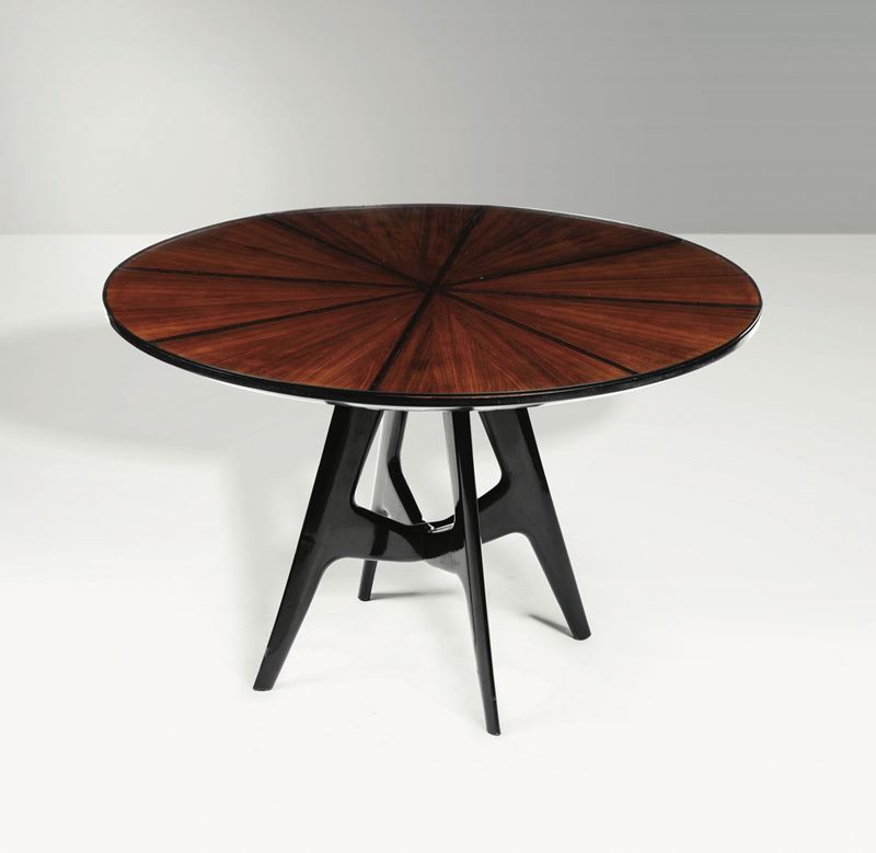 Tavolo con struttura in legno laccato e legno.  - Asta Design - Cambi Casa d'Aste