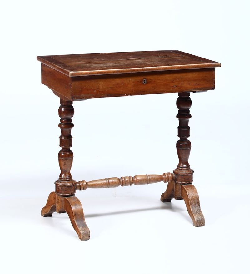 Tavolino da lavoro in legno, XIX secolo  - Asta Arredi - Cambi Casa d'Aste