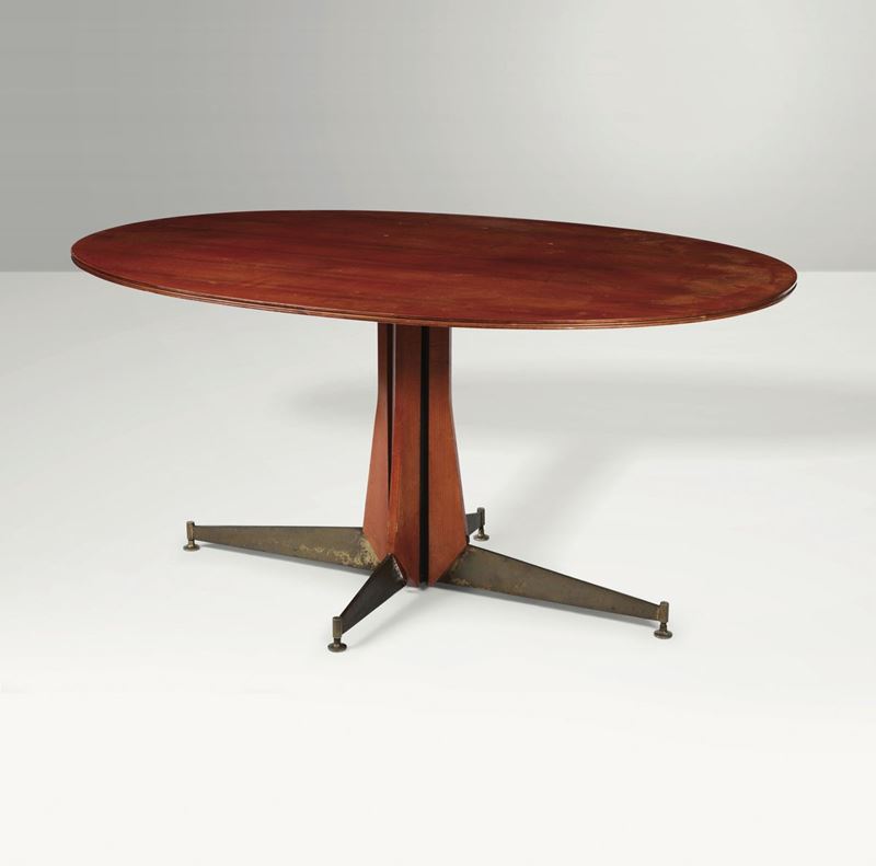 Tavolo con struttura e piano in legno. Sostegni in ottone.  - Auction Design - Cambi Casa d'Aste