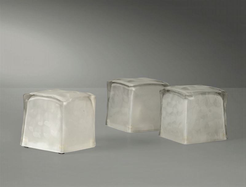 Tre lampade con struttura in vetro.  - Auction Design - Cambi Casa d'Aste
