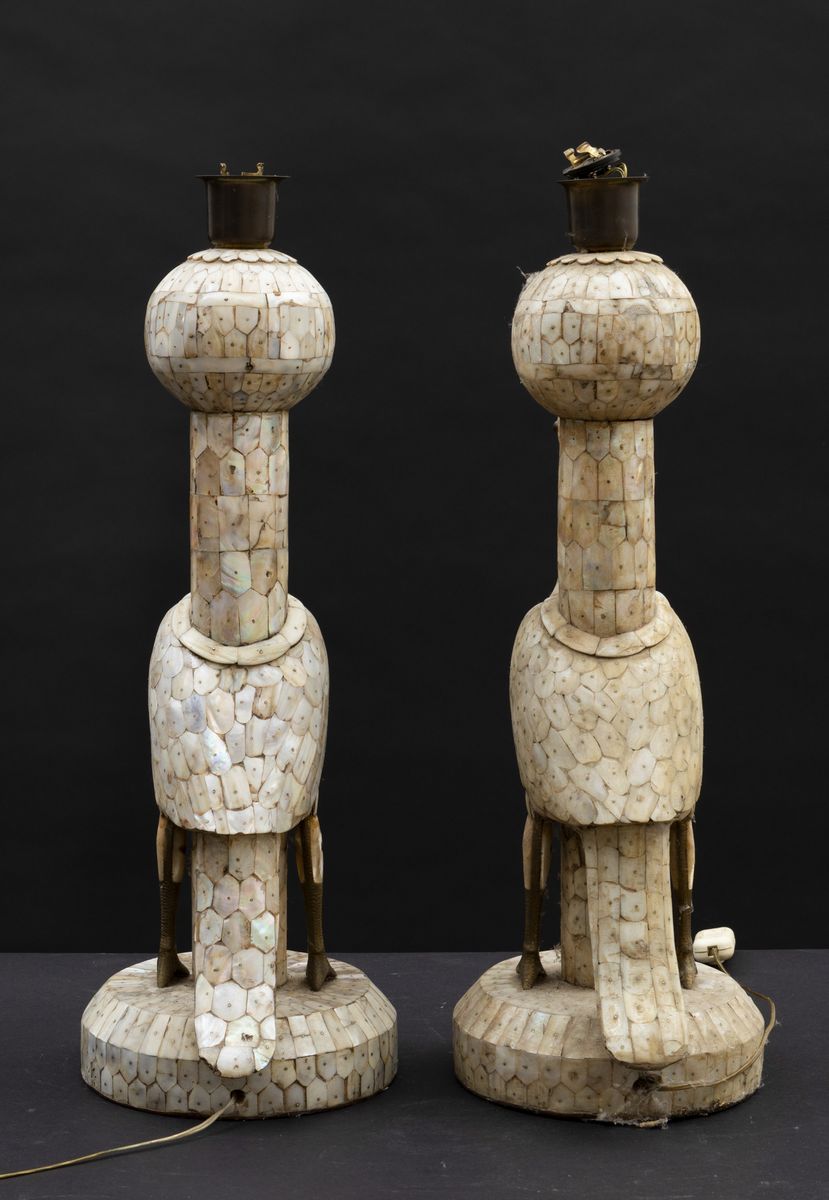Coppia di Volatili in Legno Rivestiti in Madreperla, Siria, XX Secolo