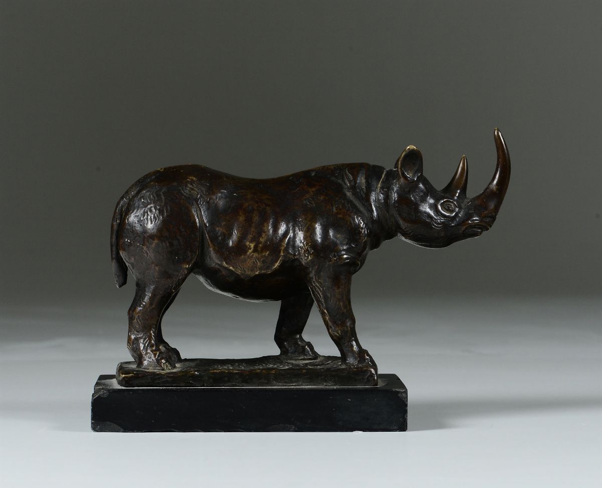 Rinoceronte. Bronzo Fuso e Cesellato. Base in Marmo Nero. Fonditore del XIX Secolo