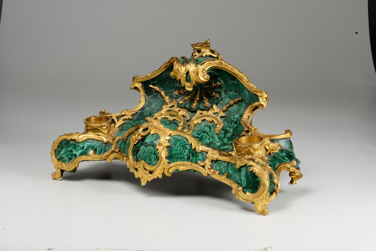 Servito da Scrittoio in Bronzo Fuso, Dorato e Cesellato e Malachite. Manifattura Francese o Russa...