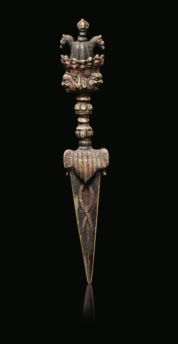Lotto Composto da Due Pugnali Rituali Phurba e un Dorje in Bronzo, Tibet, XIX Secolo