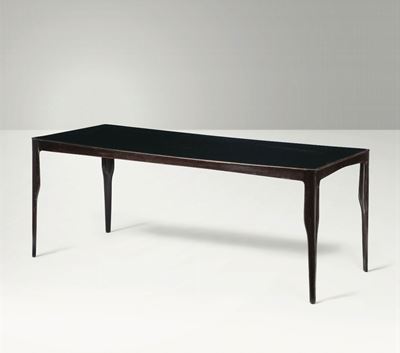 Tavolo con Struttura in Legno e Piano in Vetro.
