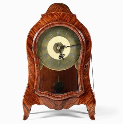 Pendola Luigi XV con Cassa in Legno Lastronato. Palermo XVIII Secolo