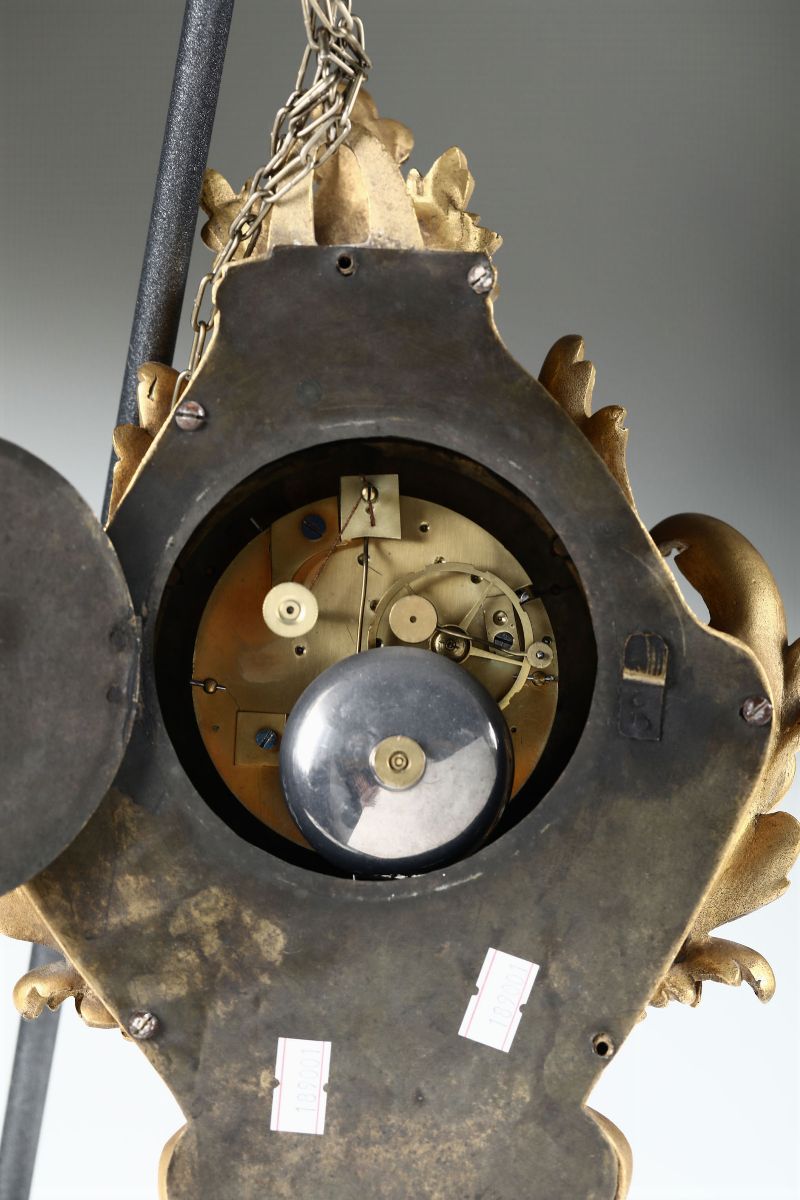 Pendola da Parete Cartel in Bronzo Dorato. Navet a Versaille, XVIII Secolo