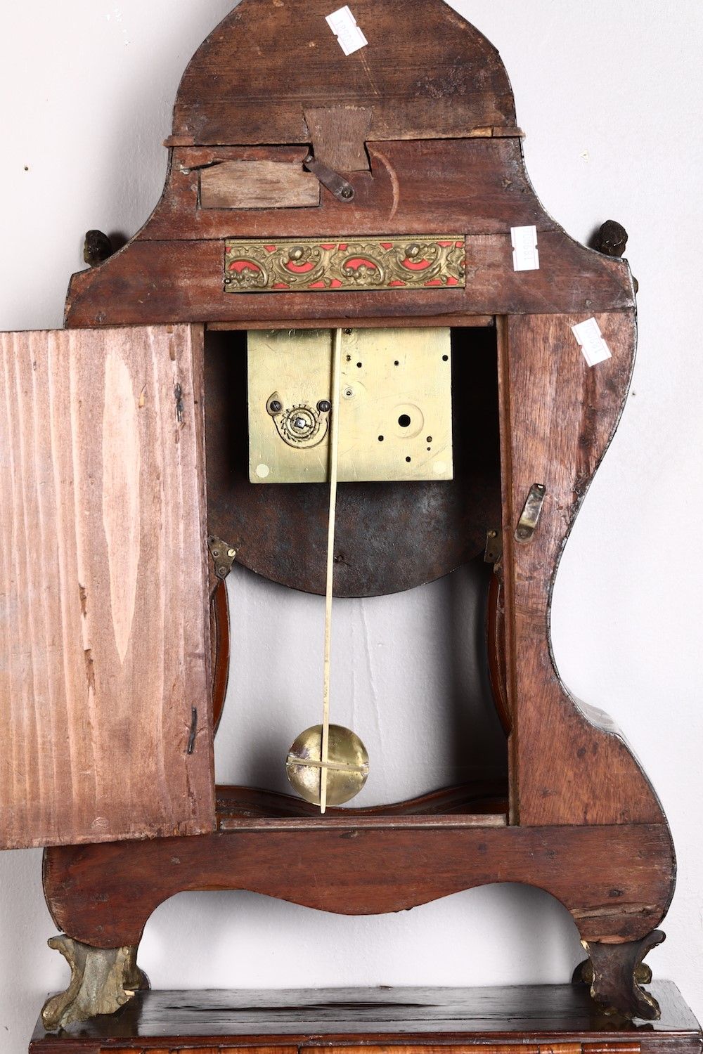 Pendola Romana con Mensola, XVIII Secolo