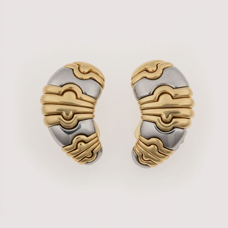 Parentesi Pair of gold and steel earrings. Signed Bulgari  - Auction Timed Auction Jewels - Cambi Casa d'Aste