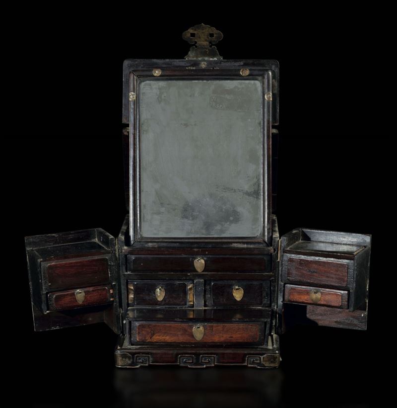 A small Huanghuali cabinet, China, 1800s  - Auction Timed auction Oriental Art - Cambi Casa d'Aste