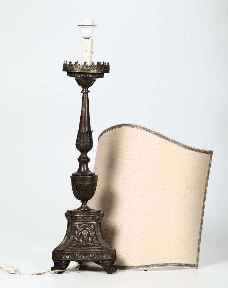 Torciera in metallo argentato, XIX secolo  - Auction Furniture - Cambi Casa d'Aste