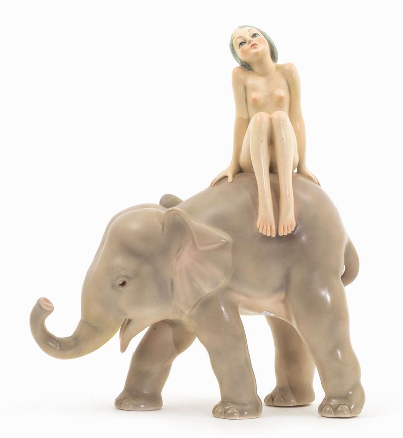 Helen Konig Scavini (1886-1974), Lenci, 1940 ca Nudino su elefante  - Asta Torino 1930-1950. Vent'anni di storia della ceramica italiana - Cambi Casa d'Aste