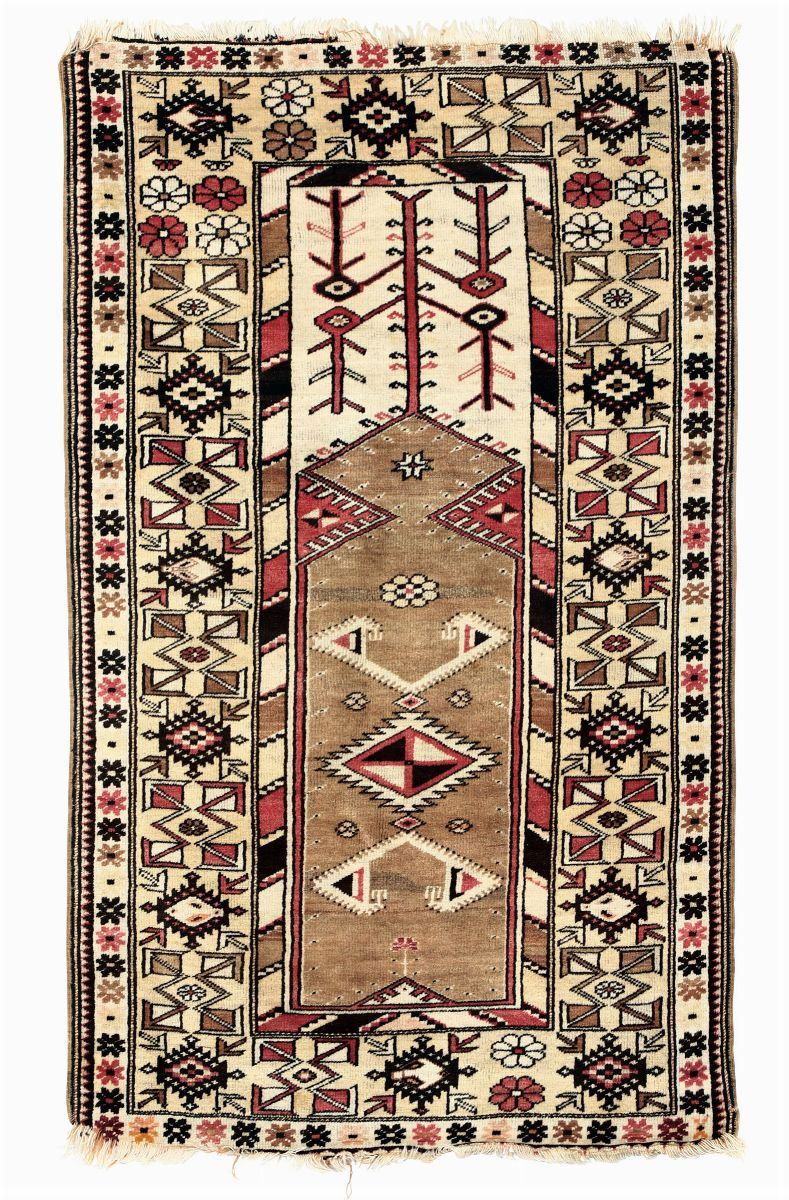 Tappeto Melas,Anatolia meta XX secolo  - Auction Fine Art - Cambi Casa d'Aste