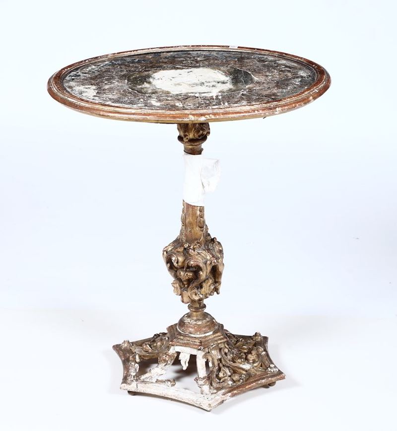 Tavolino da centro in legno intagliato e dorato, XIX secolo  - Asta Arredi - Cambi Casa d'Aste