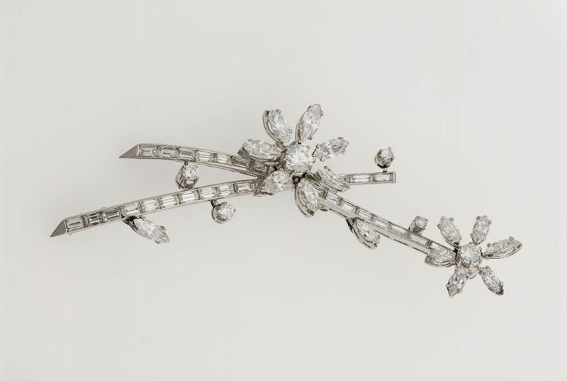 Spilla a soggetto floreale con diamanti taglio brillante, navetta e baguette  - Asta Gioielli - Cambi Casa d'Aste