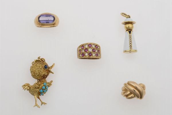Three gold rings, gold brooch and gold pendant