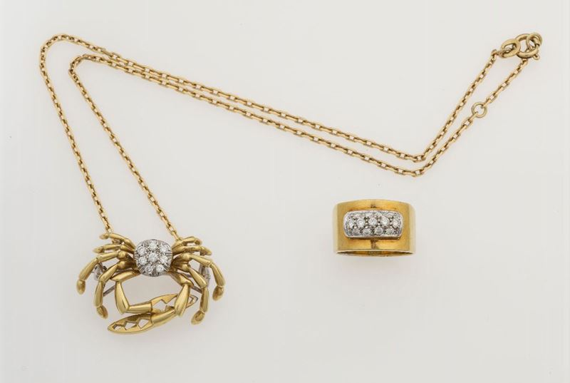 Lotto composto da un anello ed un pendente Granchio con diamanti  - Asta Gioielli - Cambi Casa d'Aste