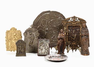 Gruppo di Paci, Placche e Sculture in Bronzo e Altri Materiali, Varie Epoche
