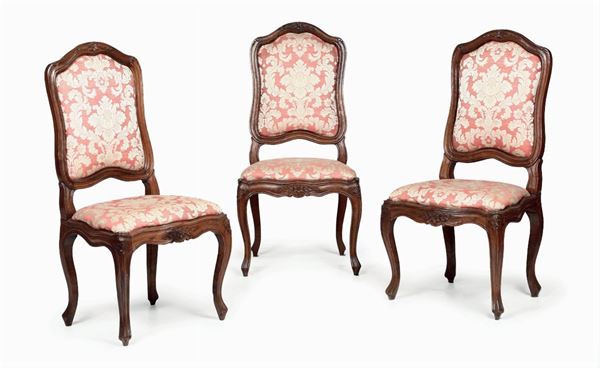 Tre sedie Luigi XV in noce, XVIII secolo