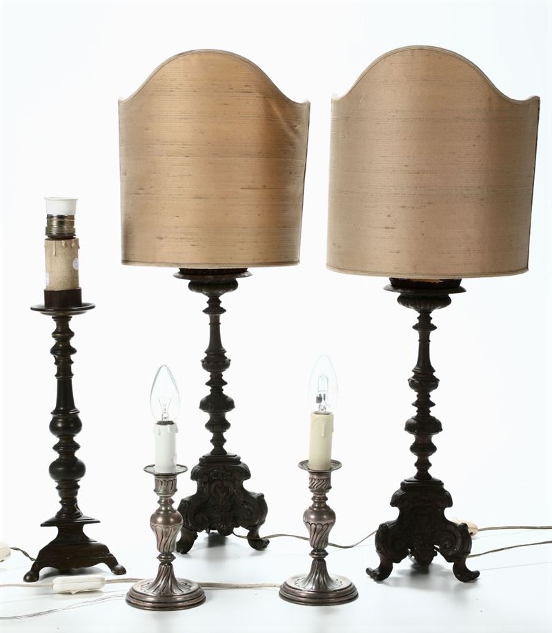 Lotto di 5 lumi in metallo  - Asta Ceramiche e Antichità - Cambi Casa d'Aste