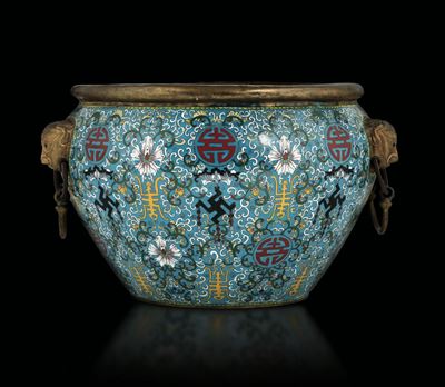 Grande Cachepot a Smalti Cloisonnè con Decoro a Fiori di Loto, Simboli Taoisti a Anse Ad Anello c...