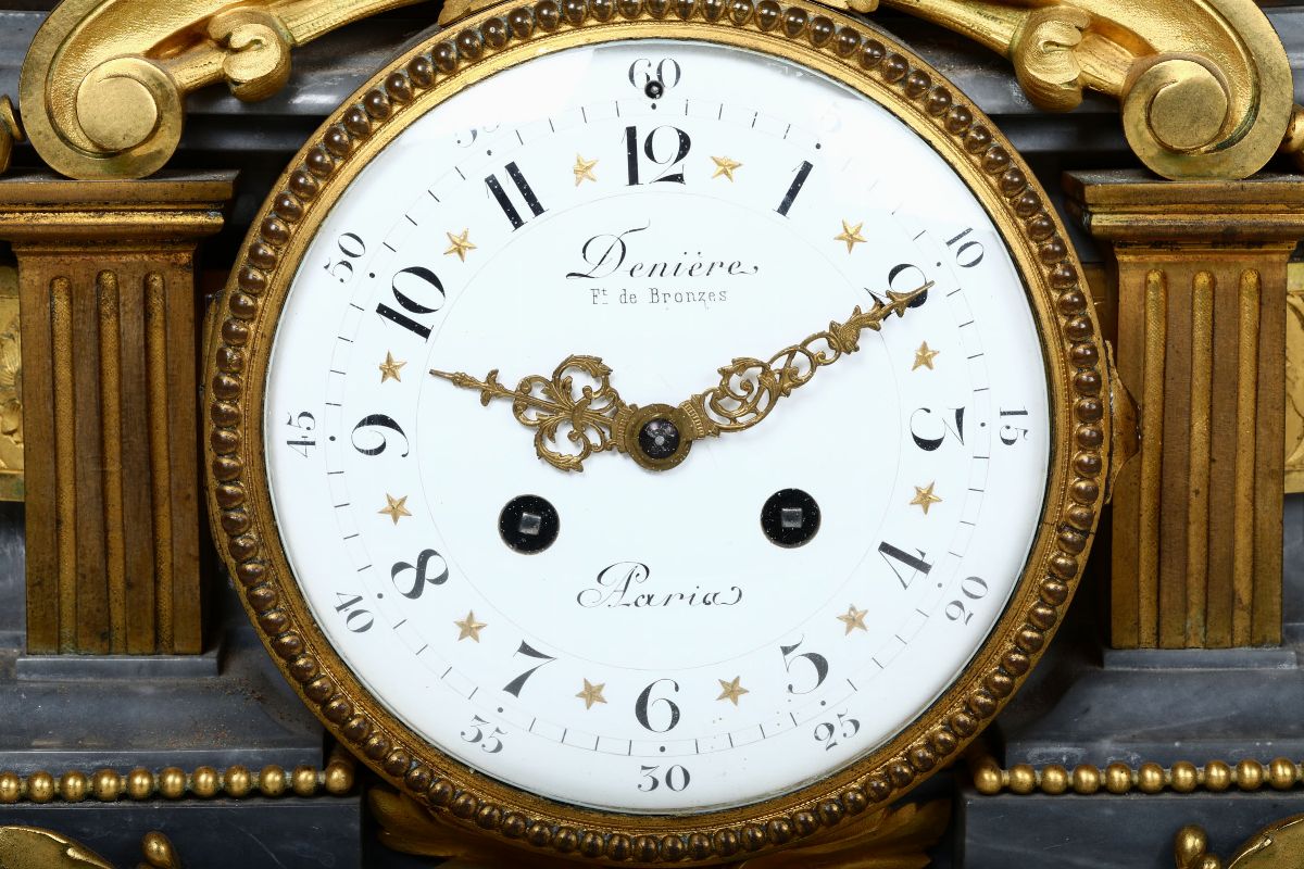 Pendola da Camino Neoclassica in Marmo, Bronzo Patinato e Bronzo Dorato, Denière a Paris