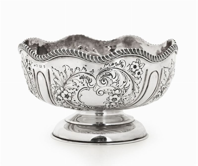 Alzata in argento, Inghilterra, Birmingham 1905, argentiere W.N.  - Asta L'Art de la Table - Cambi Casa d'Aste