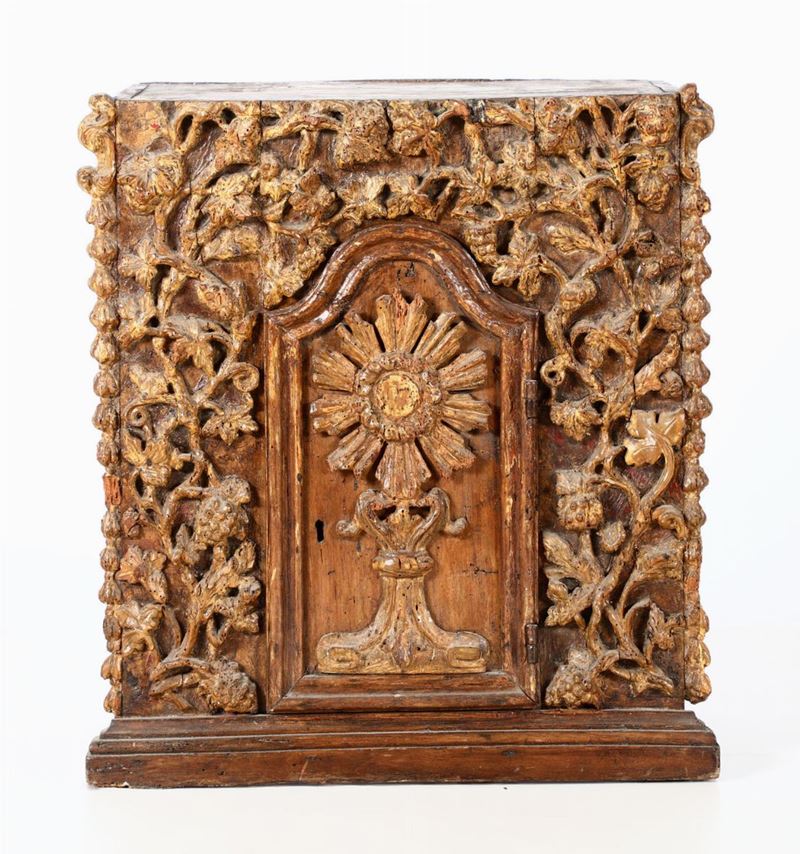Tabernacolo in legno intagliato  - Auction Ceramics and Antiquities - Cambi Casa d'Aste