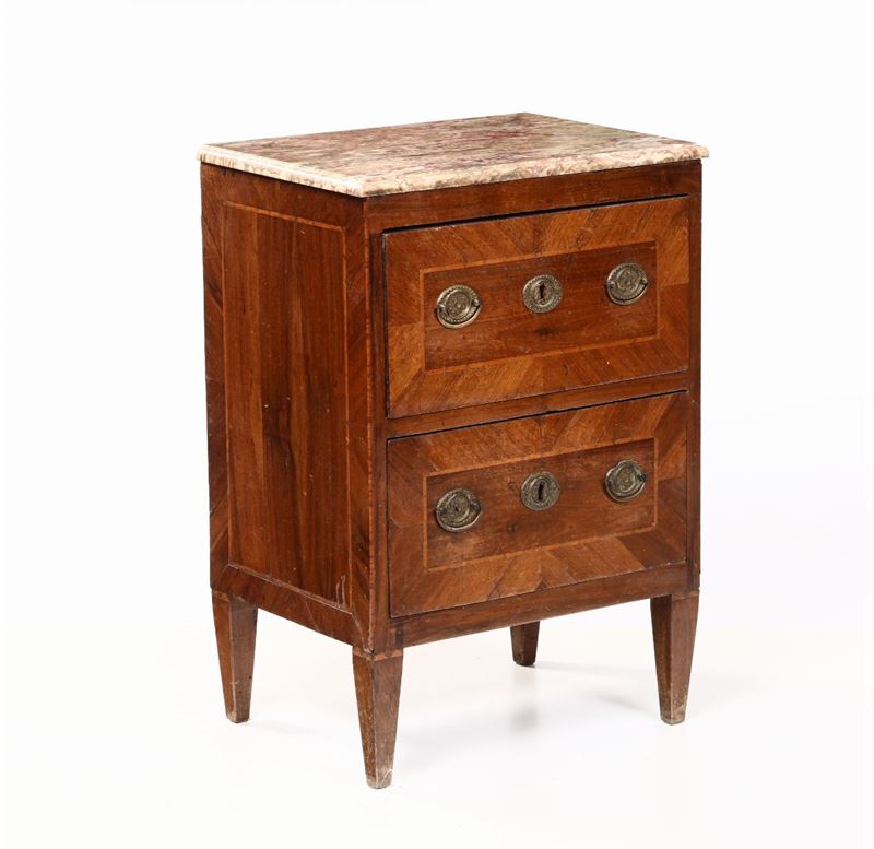 Comodino a due cassetti in stile Impero, XIX secolo  - Auction Furniture - Cambi Casa d'Aste