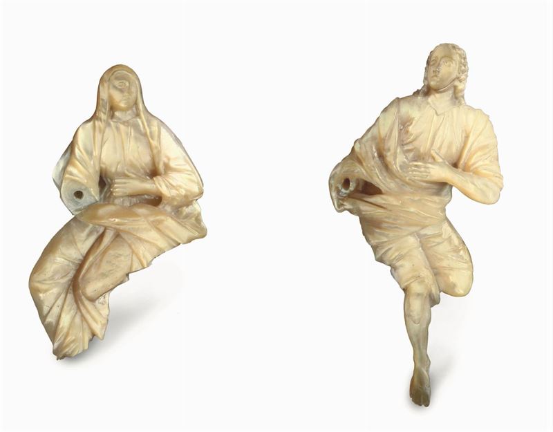 Due figure in madreperla (dolenti), manifattura europea del XVIII secolo  - Asta Antiquariato - Cambi Casa d'Aste