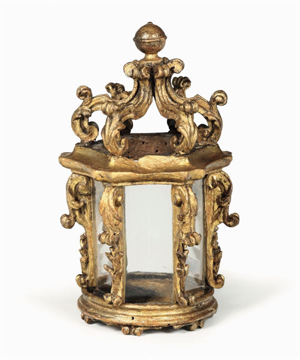 Lume in legno intagliato e dorato e vetro soffiato, manifattura veneta del XVIII secolo