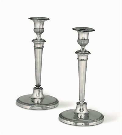 Coppia di Candelieri in Argento Sbalzato e Cesellato Torino, Fine del XVIII Secolo, Bollo Dell’as...