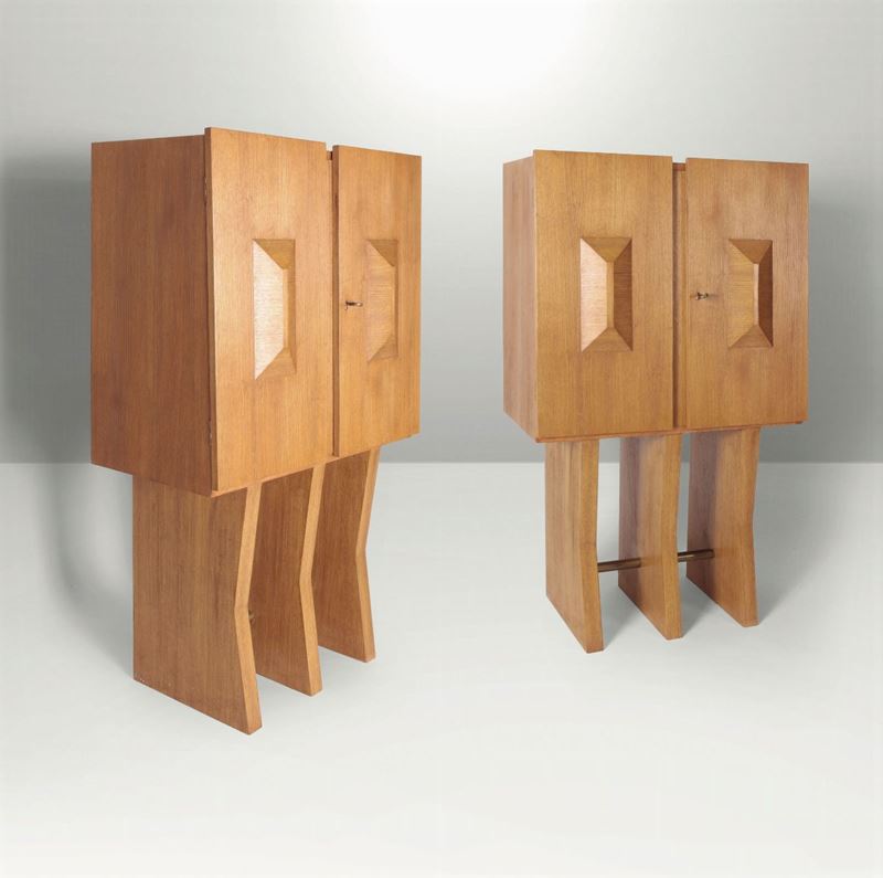 Coppia di mobili contenitori con struttura in legno naturale.  - Auction Design 200 - Cambi Casa d'Aste