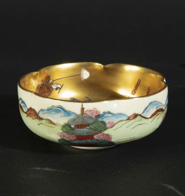 A Satsuma porcelain bowl, Japan, early 1900s