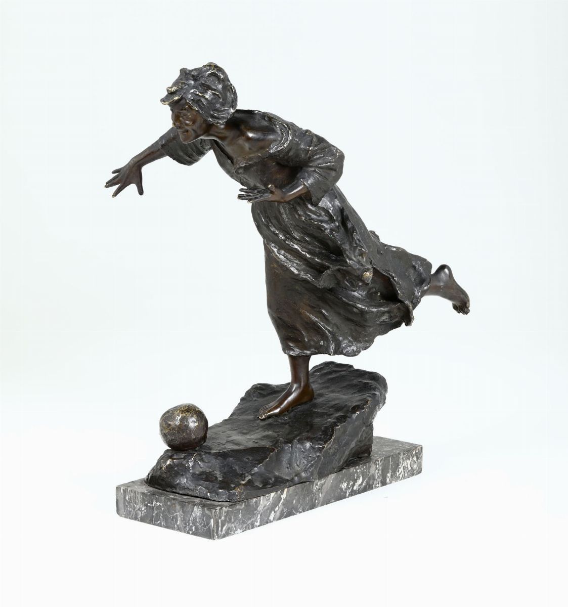 Francesco Parente (1885-1969)ragazza che Gioca a Palla