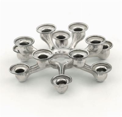 Piccolo Centrotavola Portacandele in Argento Fuso e Cesellato. Maison Bulgari, Italia, Seconda Me...