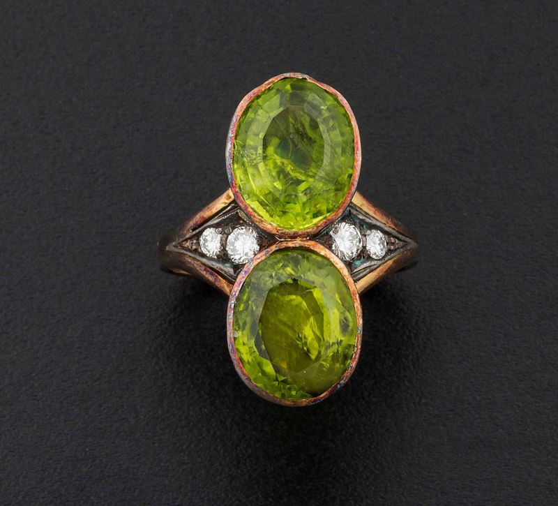 Peridot and diamond ring  - Auction Fine Coral Jewels - I - Cambi Casa d'Aste