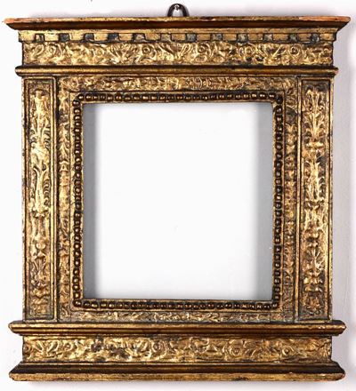 Cornice in Stile Rinascimentale in Legno Scolpito, Laccato e Dorato, XIX Secolo