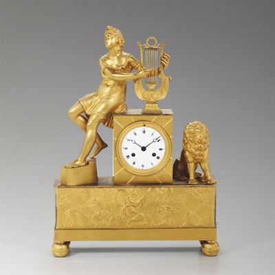Pendola da Tavolo in Bronzo Dorato e Cesellato, Francia XIX Secolo