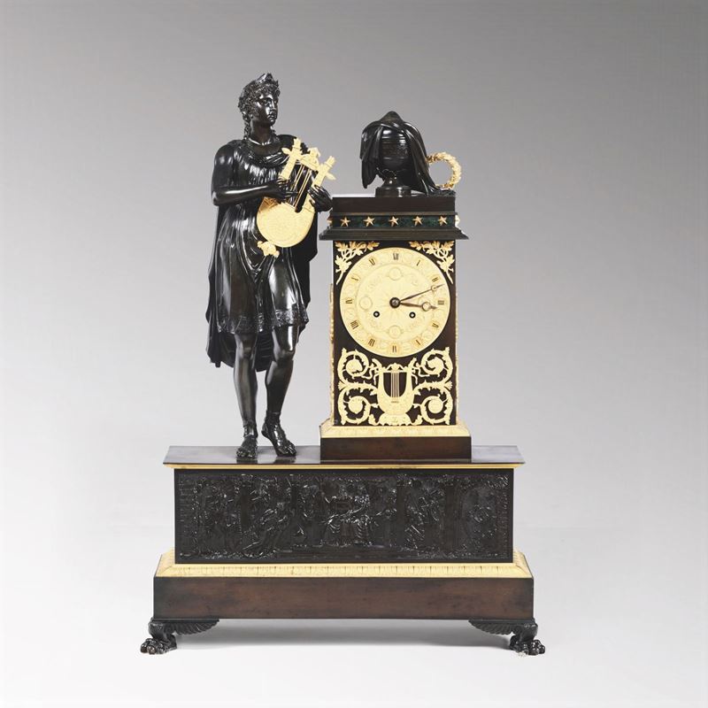 Grande pendola da tavolo in bronzo dorato e patinato, Francia XIX secolo  - Asta Pendole e Orologi Antichi - Cambi Casa d'Aste