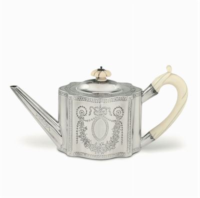 Teiera in Argento Fuso, Sbalzato e Cesellato Londra 1784, Argentiere Stephen Adams (bollo Leggibi...