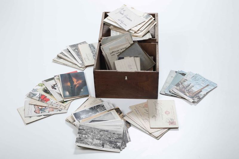 Gruppo di francobolli, fotografiie, annulli filatelici e cartoline  - Auction Antiques | Time Auction - Cambi Casa d'Aste