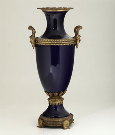 Vaso Tipo Sevres in Ceramica Blu e Bronzi Dorati, XIX-XX Secolo