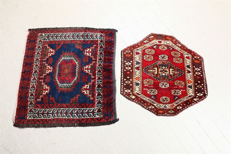 Lotto di due tappeti persiani meta XX secolo  - Asta Arredi - Cambi Casa d'Aste