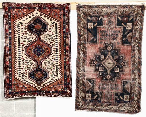 lotto di due tappeti persiani