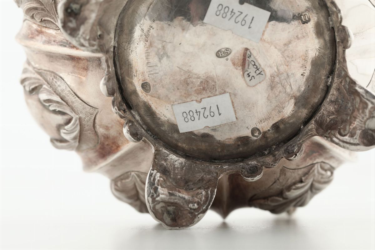 Teiera in Argento Fuso, Sbalzato e Cesellato Londra 1835, Bollo Dell'argentiere Bs (non Identific...