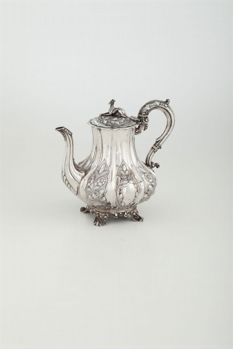 Teiera in Argento Fuso, Sbalzato e Cesellato Londra 1835, Bollo Dell'argentiere Bs (non Identific...